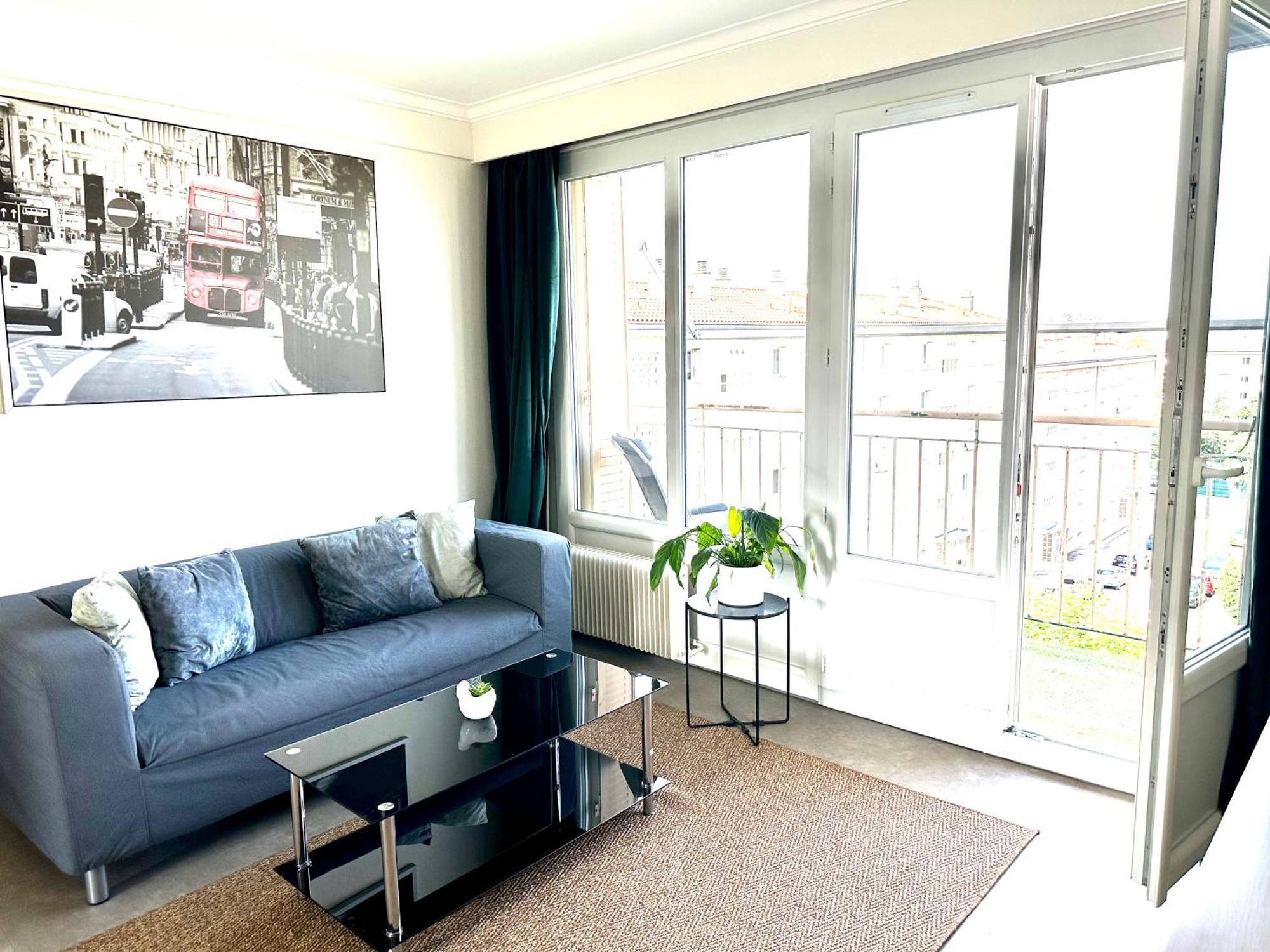 Grand Appartement Bron Centre Proche Eurexpo Et Groupama Eksteriør billede
